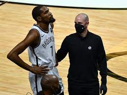 The former golden state warriors forward tacked on six assists, four rebounds, a block and a steal in 33 minutes. Kyrie Irving Berharap Agar Kevin Durant Tak Alami Cedera Parah Liga Olahraga