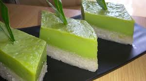 Campur rata tepung hunkwe, gula pasir, daun pandan, santan dan garam sedikit. Talam Ketan Srikaya Pandan Youtube