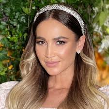 Однако ольга отстояла своё право быть матерью. 35 Letnyaya Olga Buzova Sprovocirovala Sluhi O Svoej Beremennosti Vokrug Tv