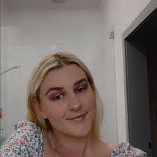 Sarah Everingham's Instagram, Twitter & Facebook