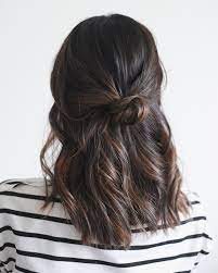 We just prepared 10 interesting ideas for you, with which you will always be in the spotlight! 7 Easy Hairstyles For Christmas Morning The Everygirl