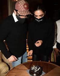 Pin By Suman On Deepika Padukone In 2021 Deepika Padukone Celebrities Actresses