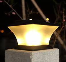 Lampu taman tenaga surya merupakan lampu dekorasi yang sangat cocok untuk penerangan diluar ruangan seperti taman rumah. Lampu Pagar Tenaga Surya Lampu Pemandangan Taman Post Tutup Lampu Luar Ruangan Tahan Air Ip65 Jalan Dek Lampu Malam Dekorasi Persegi Lazada Indonesia
