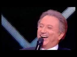 Son lauréat cette année sera françois hollande. Le Grand Show De L Humour 16 12 17 Youtube