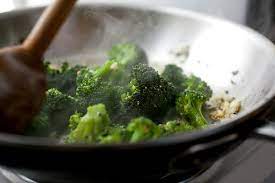 Broccoli Stir Fry With Chicken And Mushrooms Recipe Nyt Cooking