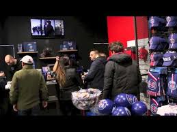 Résumés de matchs, matchs en intégralité, interviews, réactions, conférences de presse, reportages. Psg Boutique Paris Youtube
