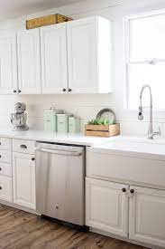 Take a sneak peak at the movies coming out this week (8/12) 7 sustainable beauty routines from our favorite hollywood celebs; Home Why We Chose Quartz Quartz Countertop Review Lauren Mcbride Quartz Countertops Simply White Benjamin Moore Farmhouse Kitchen