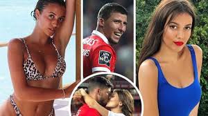 Join wtfoot and discover everything you want to know about his current girlfriend or wife, his shocking salary and the amazing tattoos that are inked on his body. Girlfriend Of Benfica Star Lined Up By Arsenal As Koscielny Replacement Wows In Selfies Daily Star