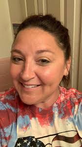 Neutral eye makeup with soft blue hint