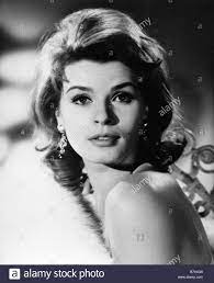Ein großer dirigent (peter simonischek) erlebt, dass seine frau (berger) eigene wege geht. 12 Best Images Of Senta Berger Misca Gallery