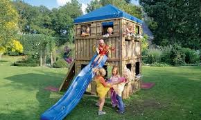 Sie planen, neue und für kinder aufregende spielgeräte für den eigenen spielplatz in ihrem garten zu kaufen und aufzubauen? Holz Spielgerate Fur Den Garten Holz Vom Fach