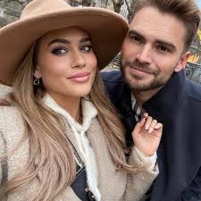 Johannes Haller + Jessica Paszka: Erstes Familienbild mit Hailey-Sue