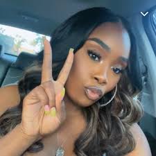 I seriously want some Chicago friends who's interested in doing cutesy  things. Let's do a cooking class, yoga at 360 Chicago, themed girls night,  going to church.