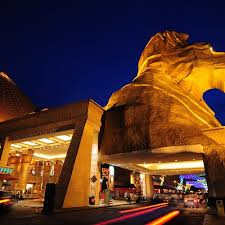 You might consider a stop by the starling mall while you're exploring the neighborhood. Things To Do In Petaling Jaya Selangor The Best Shopping Malls