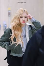 Iridescentrose On Twitter Rose Blonde Blackpink Fashion Blackpink Rose