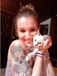 MIRANDO CON LUPA: ¿Quiénes somos?