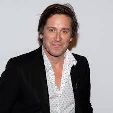 Jacques dutronc voit le le jour le 28 avril 1943, à paris. Thomas Dutronc Les Vraies Raisons De Son Absence Aux Enfoires En 2021 Gala