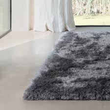 Notre site propose des tapis de styles, de coloris et de dimensions. Tapis Tendance Gris Uni Shaggy Adore Par Ligne Pure