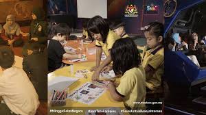 Youtube merupakan saluran terbaik untuk belajar mengenai sains. 6 Cadangan Aktiviti Untuk Anda Lakukan Sempena Minggu Sains Negara Cikgu Siber