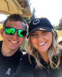 Amanda Mitts (@amanda.mitts) • Instagram photos and videos