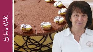 Schokotorte Othellotorte Mit Raffinierter Randverzierung Zubereitung Siehe Youtube Silvia W K Schokotorte Oth Schokotorte Kuchen Und Torten Leckere Torten