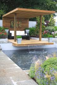 55 pergolas ou l on reve de s evader piscine et jardin amenagement jardin piscine amenagement paysager