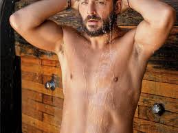 Οι διάσημοι skai copyright all rights. Giwrgos Aggelopoylos O Ntanos Sthn Prwth Sexy Fwtografhsh Yourtipster Gr