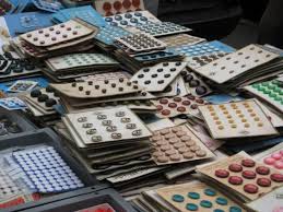 Marche Aux Puces De La Porte De Vanves Flea Market From Avenue Marc Sangnier To Avenue Georges Lafenestre Metro Por Visit Paris Opera Software Paris City