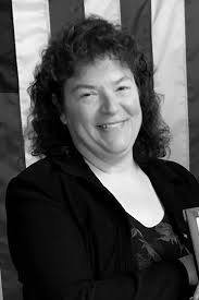 THE COMMUNICA TOR THE COMMUNICA TOR