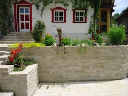 Gartenmauern aus ziegelsteinen können eine sehr dekorative gartengestaltung darstellen. Mauern Und Zaune Bruckmeier Garten Und Landschaftsbau