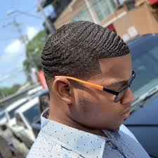 Un taglio non li farà crescere prima, ma li terrà in ordine e disciplinati. Fruhjahr Sommer Herrenhaarschnitte Fur 2022 New Old Man N O M Blog