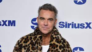 Robbie Williams on Celeb Photo Asks, Urges Public to Respect Privacy