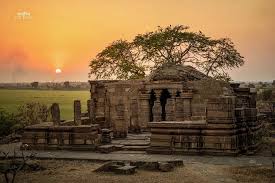 Baleshwar Temple - Dharmaveergad, Dist ...