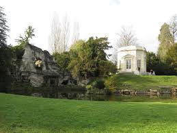 There's no bad season to visit versailles, but its extensive gardens are at their best in spring and summer. The Gardens At Le Petit Trianon Paris