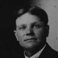 Hazel Redd's Instagram, Twitter & Facebook