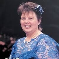 Terri Groves's Instagram, Twitter & Facebook