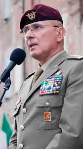 "Strade sicure? Sciagura". Il generale Bertolini: "Esercito sotto  utilizzato"