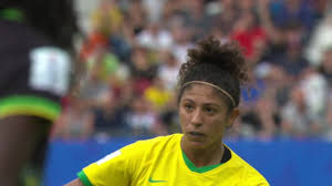 Começou no esporte aos 12 anos, quando percebeu ter muito talento para o futebol. Cristiane Superou Depressao E Ate Disse Adeus A Selecao Antes De Hat Trick Foi Uma Volta Por Cima Globoesporte Com O Empallador