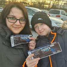 Bezugserzieherarbeit in der stationären Kinder- und Jugendhilfe: Ein Blick  auf Adrians Weg** Adrian wurde 2017 im damaligen Kreiskinderhaus Straubing,  heute bekannt als Thomas Wiser Haus, aufgenommen. Seit 2019 hat er Melanie  als