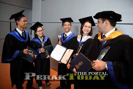 Biasanya, kajian di peringkat akademik ini 4 tahun lepas. 1 278 Graduan Utp Terima Ijazah