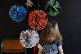 Pompons A La Fourche Garden Fork Pompoms Des Sacs En Plastique Recycles Pompons Fourche
