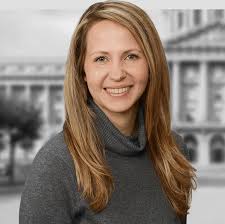 Hannah Sargent's Instagram, Twitter & Facebook