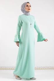 Elbise Panosundaki Pin