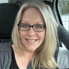 Popular Portland morning radio host Lori Voornas of WHOM (94.9 FM) is  turning off her microphone after 32 years.