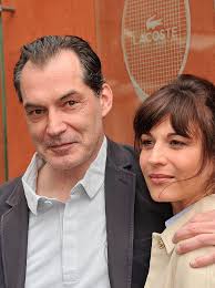 Ces dernières années, julie de bona s'est imposée comme une des actrices incontournables du petit écran. Julie De Bona Comment Apprendre A T Aimer A Eu Un Impact Sur Sa Vie De Maman Artofit