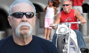 Ngôi sao chương trình American Chopper, Paul Teutul Sr., nộp đơn xin phá sản | Daily Mail Online