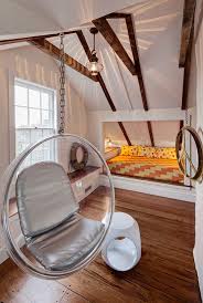 Schlafzimmer dachschräge modernes schlafzimmer dachschräge einrichten kleines schlafzimmer einrichten kopfteil bett bett ideen raum wohnen minimalistisch boxspringbett für kleine räume bei dachschräge oder im kleinen raum ist ein boxspringbett mit niedrigen kopfteil sehr gut geeignet. Schlafzimmer Mit Dachschrage Gemutlich Gestalten Freshouse