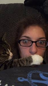 Ashley Berdahl's Instagram, Twitter & Facebook