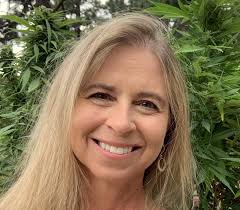 Tracy Ferrell's Instagram, Twitter & Facebook