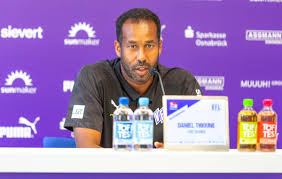 Daniel thioune wird der aufstieg nicht mehr zugetraut. Gute Nachricht Des Tages Ehemaliger Vfl Osnabruck Trainer Thioune Unterstutzt Das Zentrum Fur Fluchtlinge Exil E V Hasepost De